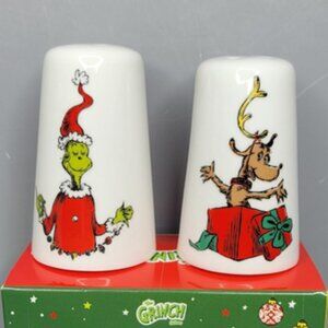 Dr Seuss Enterprise How The Grinch Stole Christmas Max Salt & Pepper Shaker Set